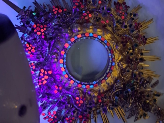 Pedras preciosas nas Artes Decorativas