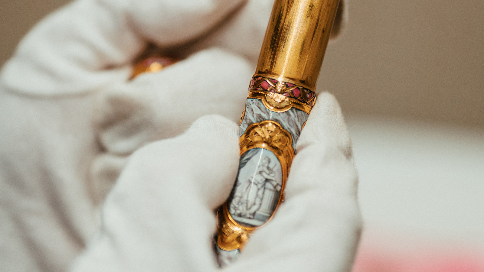 Pormenor das peças estudadas no projeto Gulbenkian Gold Boxes